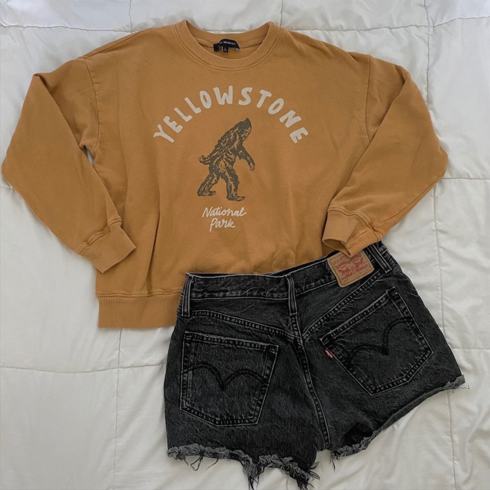 L.A. HEARTS Yellowstone National Park Crew Neck